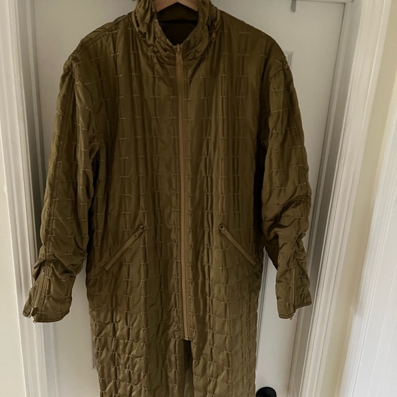 Mycra pac one designer long light jacket. Shiny olive green/gold. - Picture 9 of 10